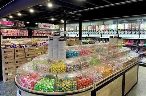 tom's confectionery warehouse